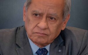 La política al revés