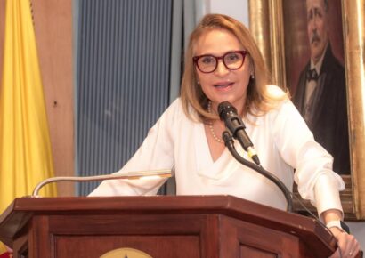 Con fe en la democracia y en Colombia