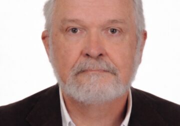 ¿A dos cuadras de distancia?